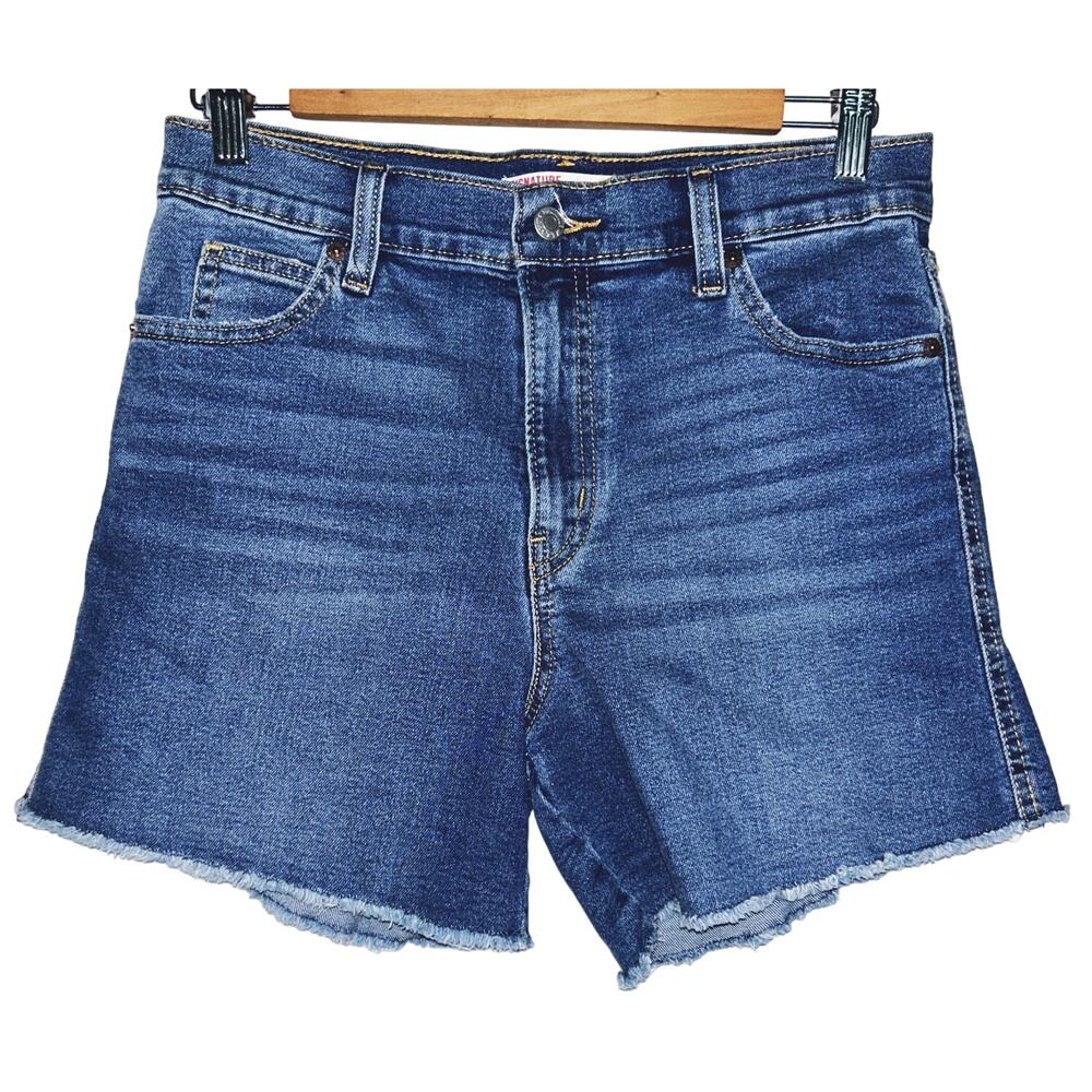 Levi Signature Women's Size 2 High-Rise Medium Wash Frayed Denim Cutoff Shorts